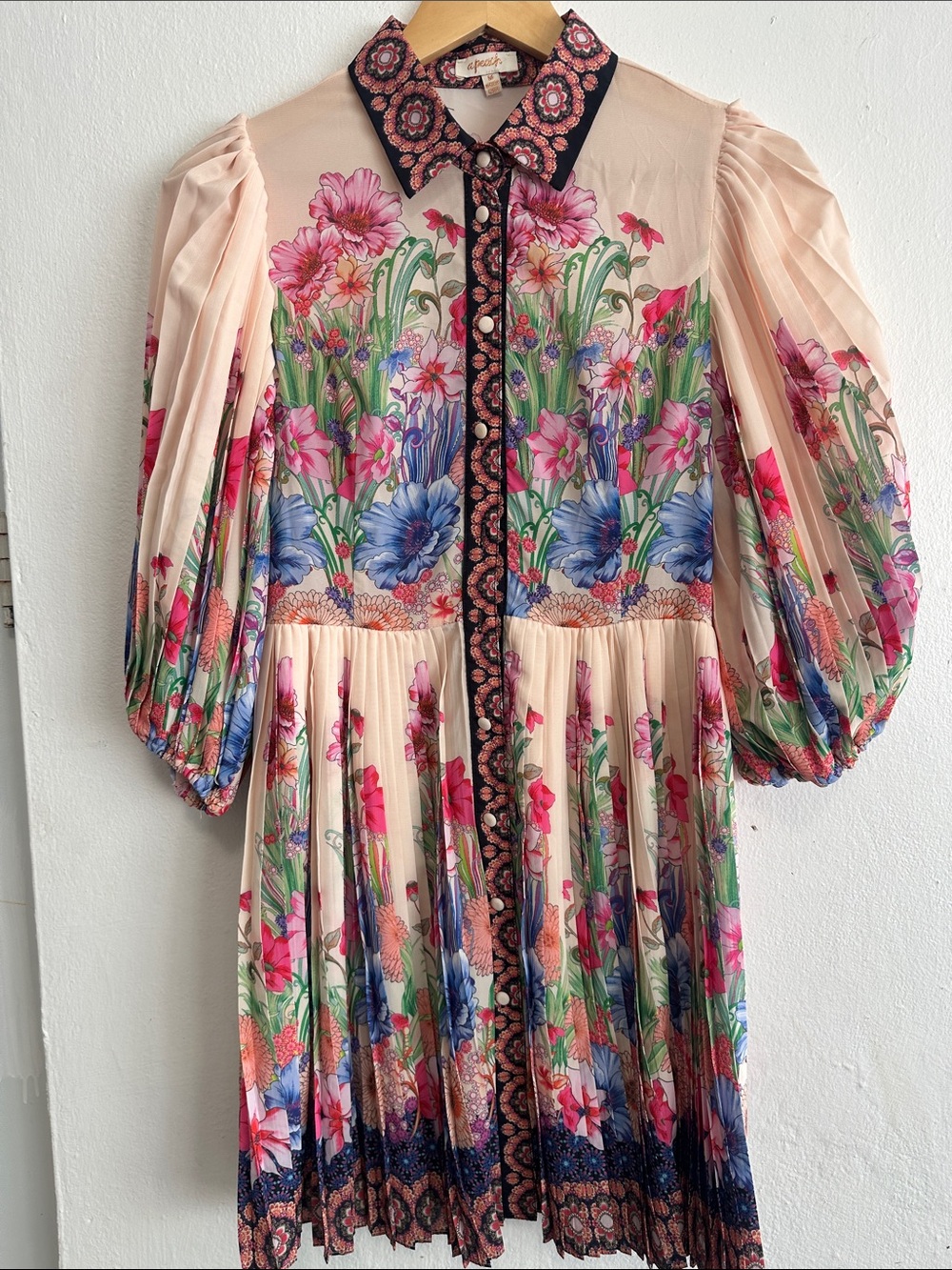 Boho Floral Pleated Midi Dress in Blush Pink - Picture 3 of 11